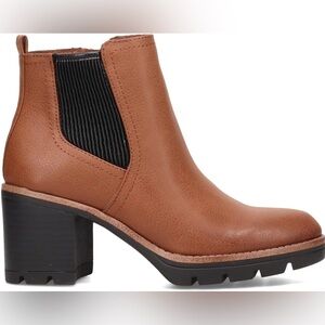 Naturalizer Madalynn Gore Tan Two Tone Slip-On Heeled Ankle Booties